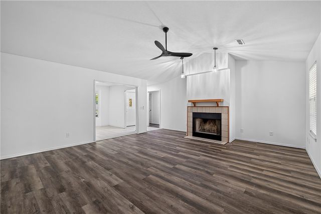 2566 W Arthur Hart Street, Fayetteville, AR 72703