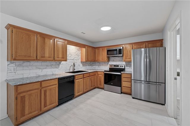 2566 W Arthur Hart Street, Fayetteville, AR 72703