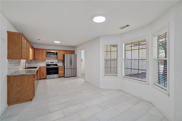 2566 W Arthur Hart Street, Fayetteville, AR 72703