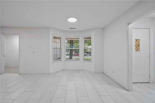 2566 W Arthur Hart Street, Fayetteville, AR 72703