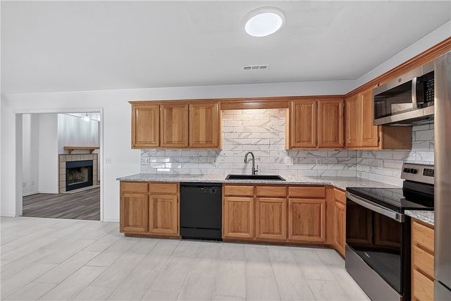 2566 W Arthur Hart Street, Fayetteville, AR 72703