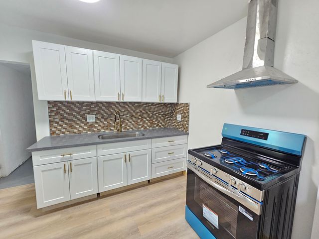 3428 Ross Avenue SE, Albuquerque, NM 87106