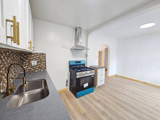 3428 Ross Avenue SE, Albuquerque, NM 87106