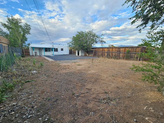 3428 Ross Avenue SE, Albuquerque, NM 87106