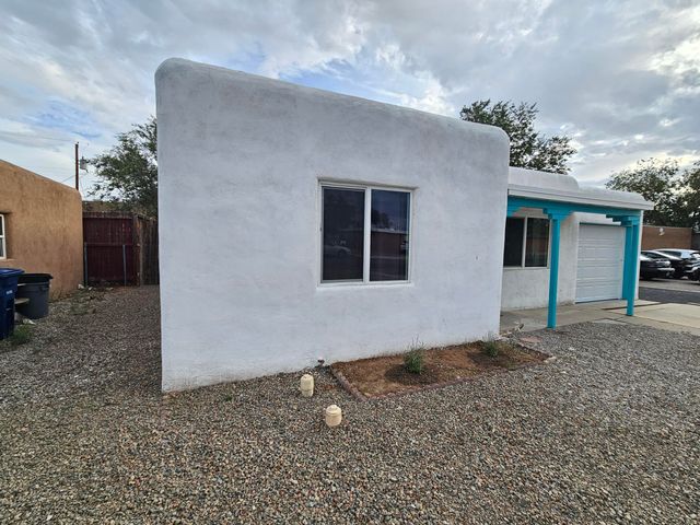 3428 Ross Avenue SE, Albuquerque, NM 87106