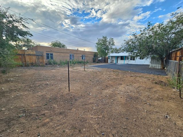3428 Ross Avenue SE, Albuquerque, NM 87106