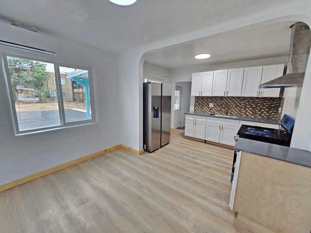 3428 Ross Avenue SE, Albuquerque, NM 87106