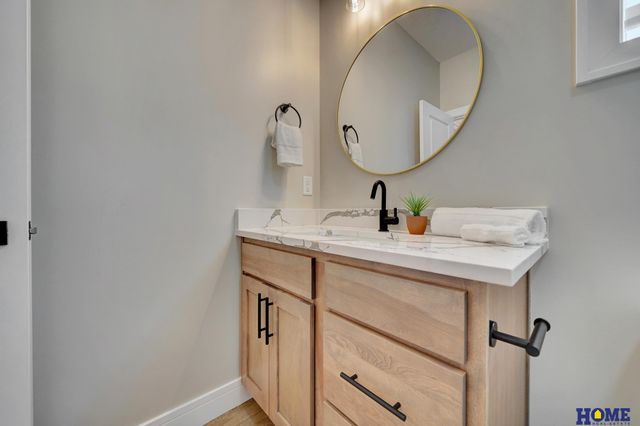 945 N 108th Street, Lincoln, NE 68527