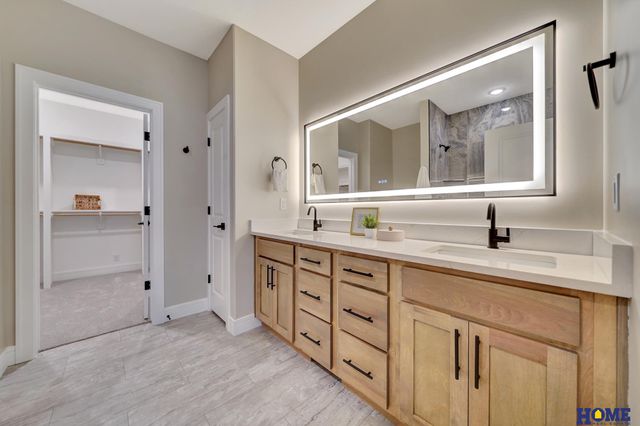 945 N 108th Street, Lincoln, NE 68527