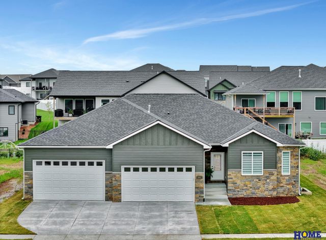 945 N 108th Street, Lincoln, NE 68527