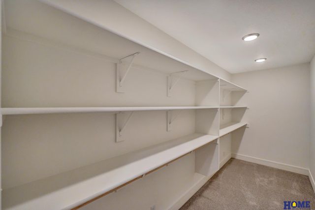 945 N 108th Street, Lincoln, NE 68527