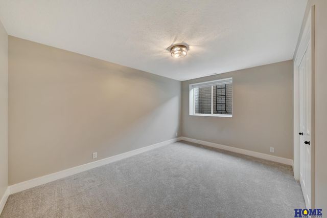 945 N 108th Street, Lincoln, NE 68527