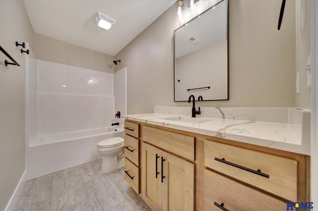 945 N 108th Street, Lincoln, NE 68527