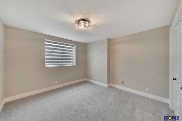 945 N 108th Street, Lincoln, NE 68527