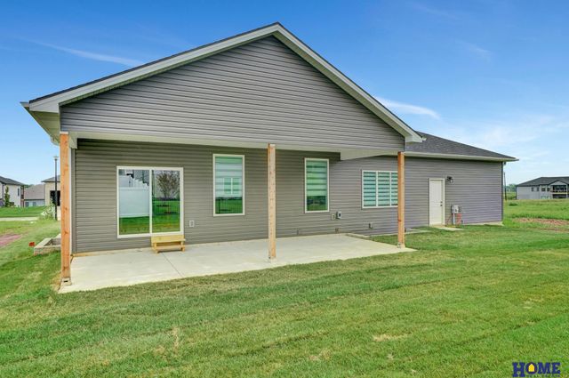 945 N 108th Street, Lincoln, NE 68527