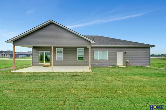 945 N 108th Street, Lincoln, NE 68527