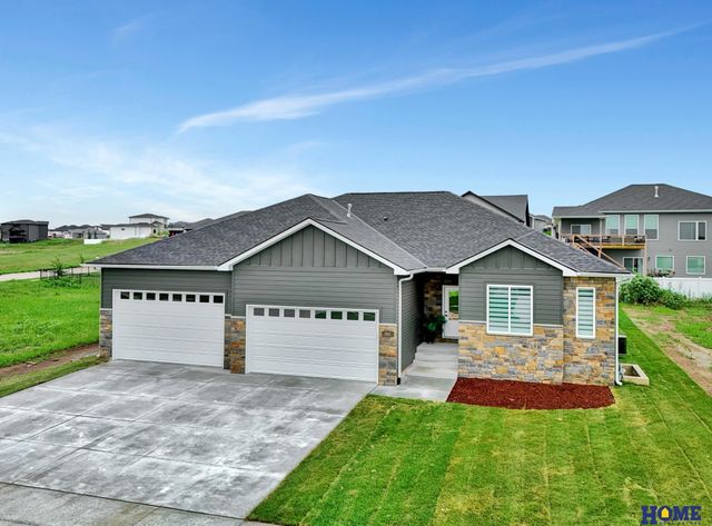 945 N 108th Street, Lincoln, NE 68527