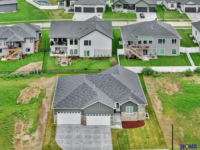 945 N 108th Street, Lincoln, NE 68527