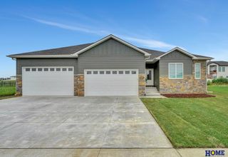 945 N 108th Street, Lincoln, NE 68527