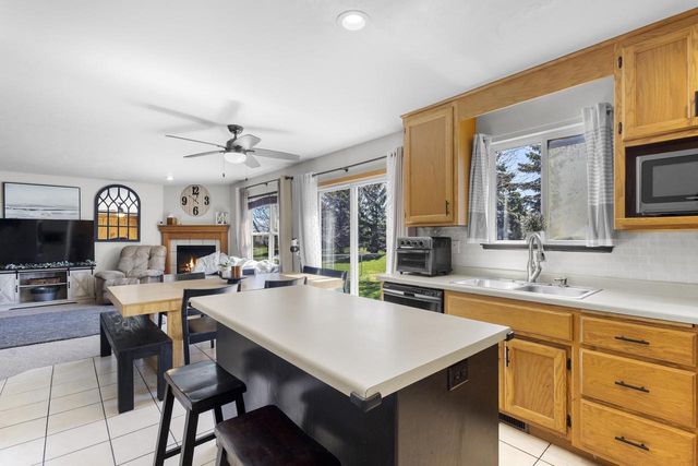 1394 O KEEFE ROAD, De Pere, WI 54115