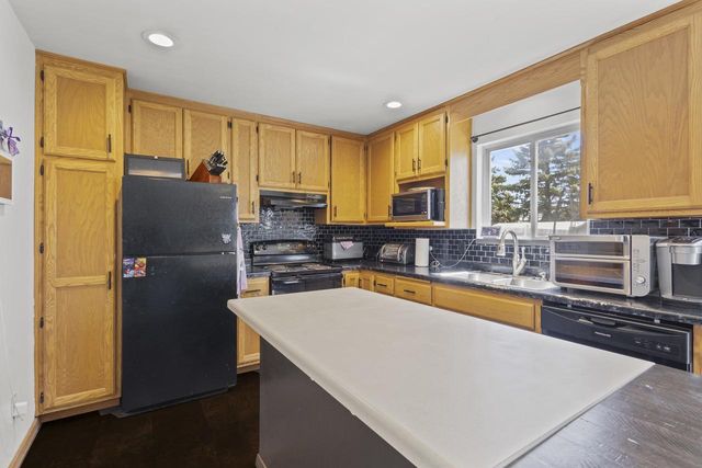 1394 O KEEFE ROAD, De Pere, WI 54115