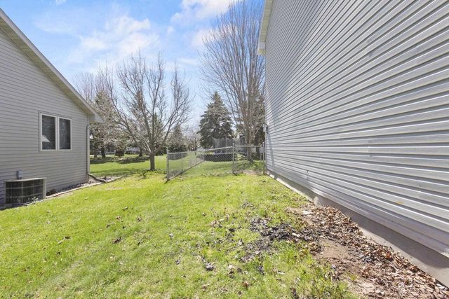 1394 O KEEFE ROAD, De Pere, WI 54115