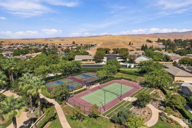 6401 Charwood Place, Bakersfield, CA 93306