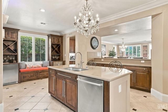 6401 Charwood Place, Bakersfield, CA 93306