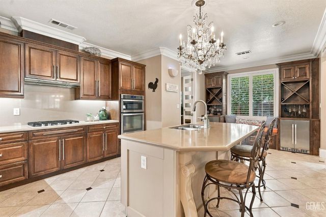 6401 Charwood Place, Bakersfield, CA 93306