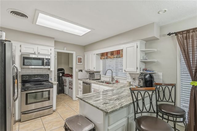 2403 Briar Oaks Drive, Bryan, TX 77802