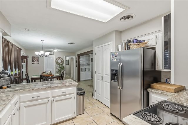 2403 Briar Oaks Drive, Bryan, TX 77802