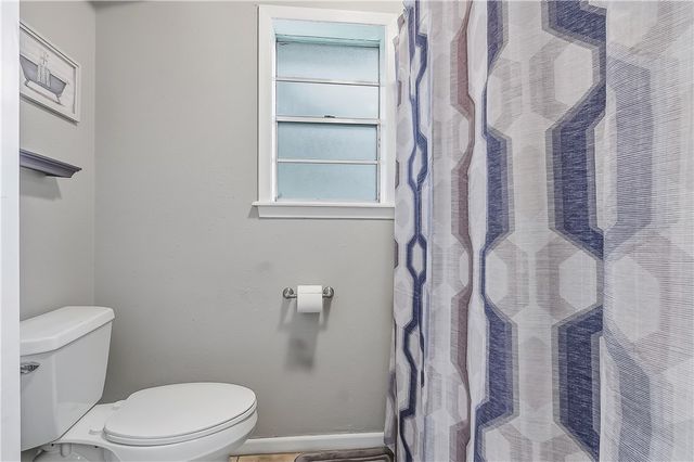 2403 Briar Oaks Drive, Bryan, TX 77802