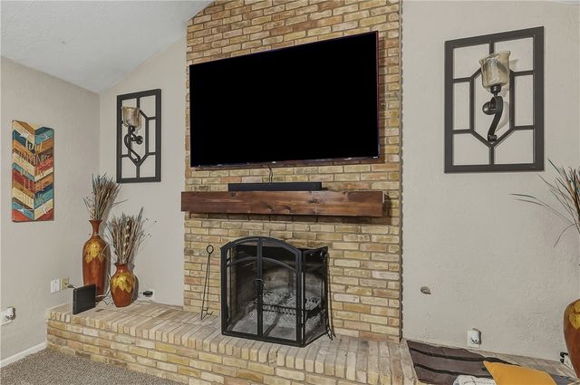 2403 Briar Oaks Drive, Bryan, TX 77802