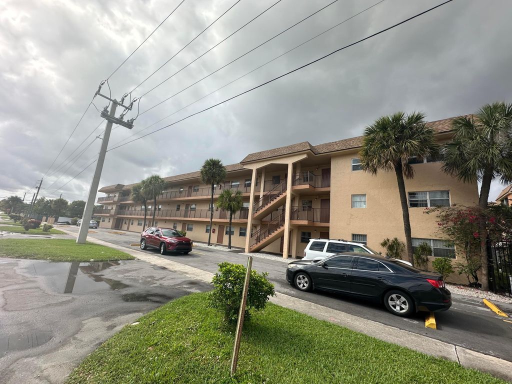 4191 NW 26th Street 371, Lauderhill, FL 33313
