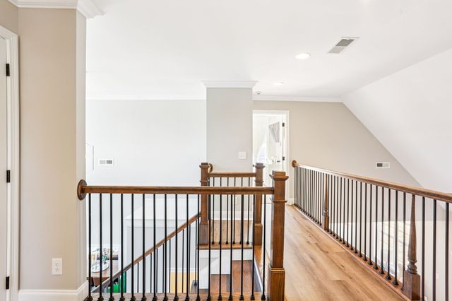 561 Hiwassee Rd, Lebanon, TN 37087