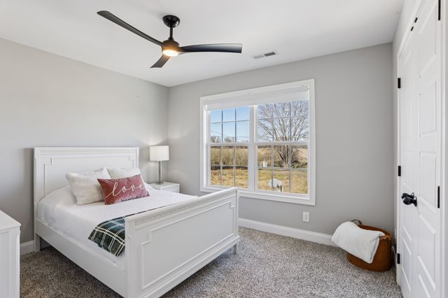 561 Hiwassee Rd, Lebanon, TN 37087