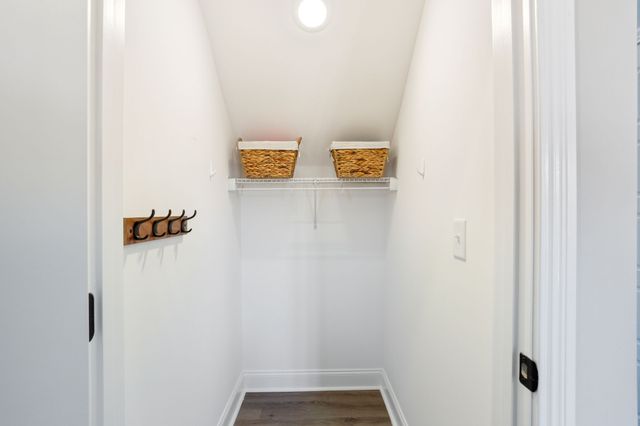 561 Hiwassee Rd, Lebanon, TN 37087