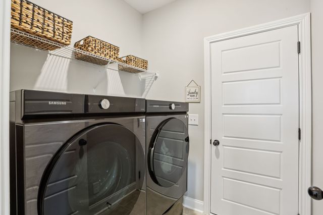 561 Hiwassee Rd, Lebanon, TN 37087