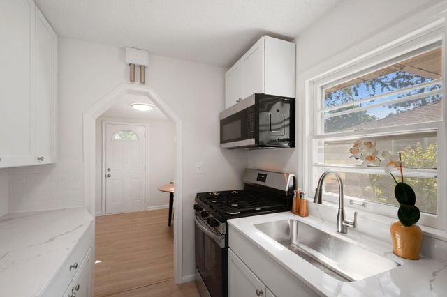 6820 Pleasant Avenue, Richfield, MN 55423