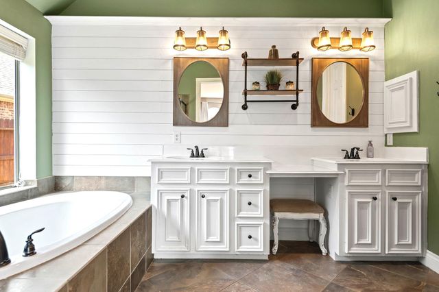 2643 Imperial Grove Lane, Conroe, TX 77385