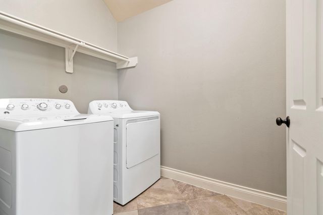 2643 Imperial Grove Lane, Conroe, TX 77385