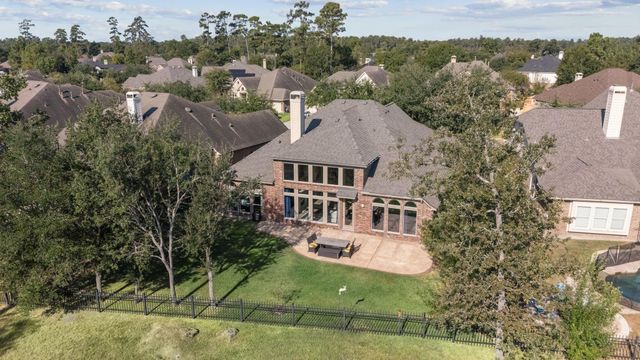 2643 Imperial Grove Lane, Conroe, TX 77385