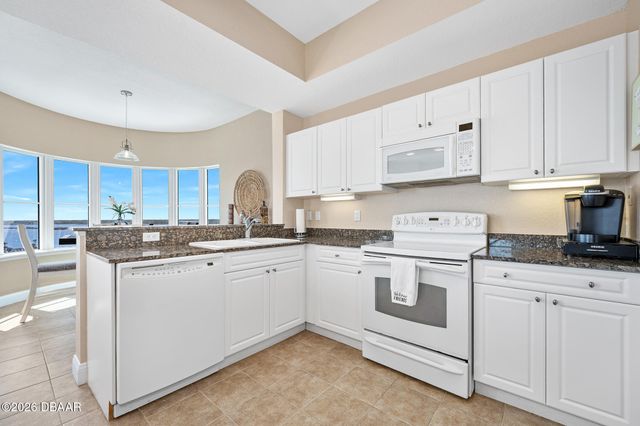 2 Oceans West Blvd Apt 1000, Daytona Beach Shores, FL 32118