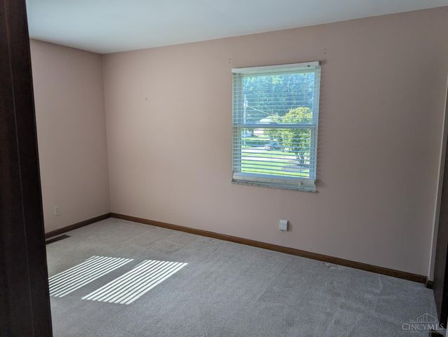 1424 Finch Lane, Miami Twp, OH 45150