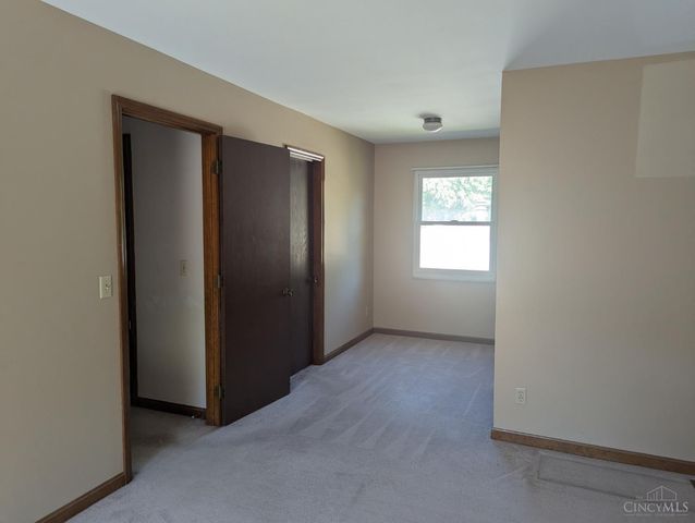 1424 Finch Lane, Miami Twp, OH 45150