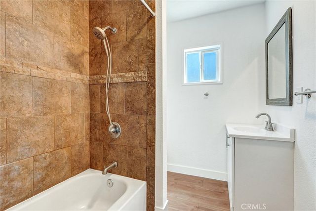 19549 Schoolcraft, Reseda, CA 91335