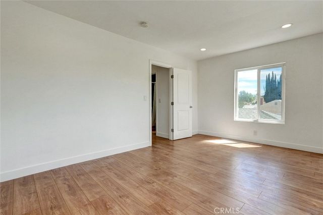 19549 Schoolcraft, Reseda, CA 91335