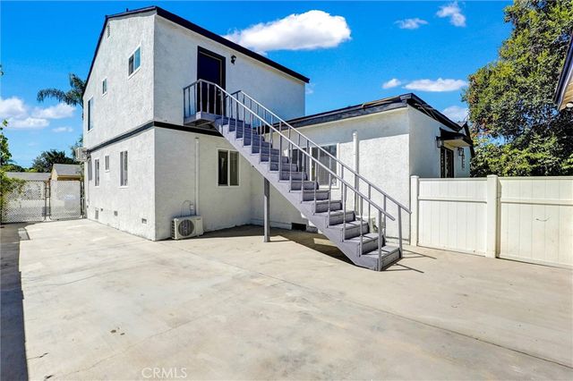 19549 Schoolcraft, Reseda, CA 91335