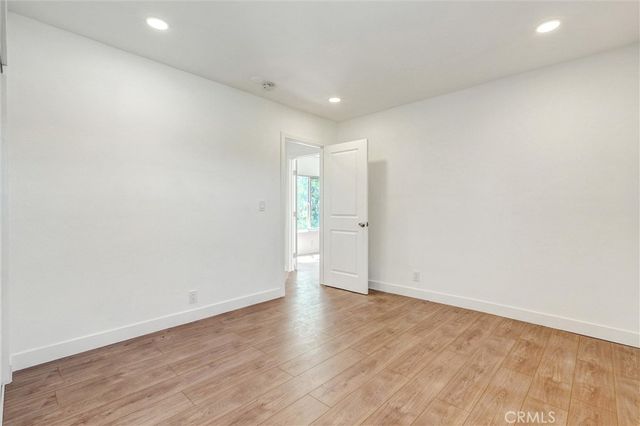 19549 Schoolcraft, Reseda, CA 91335