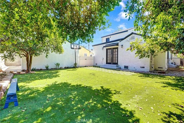 19549 Schoolcraft, Reseda, CA 91335
